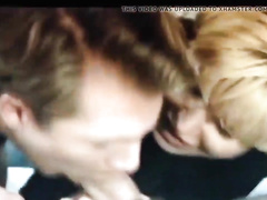 couple suck together