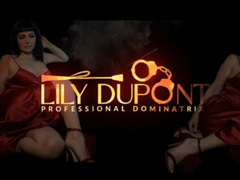 LILY DUPONT : LESBO PISS