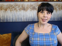 Tradwife Cuckolds Lunch hour heart to heart