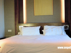 Carolina Abril sex in suite room