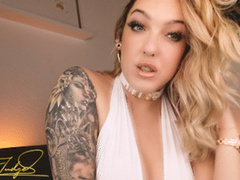 We go to the swinger club!