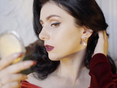 Famous cuckold (720p)